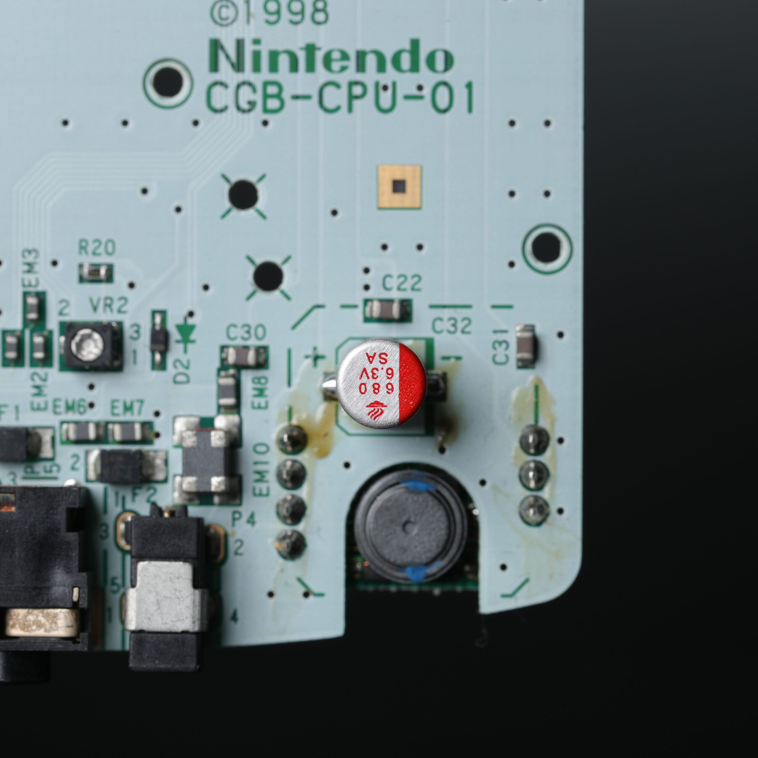 Condensateur d'alimentation pour Game Boy Color